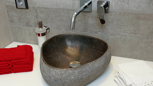 Gäste-WC im Naturlook Gäste-WC im Naturlook